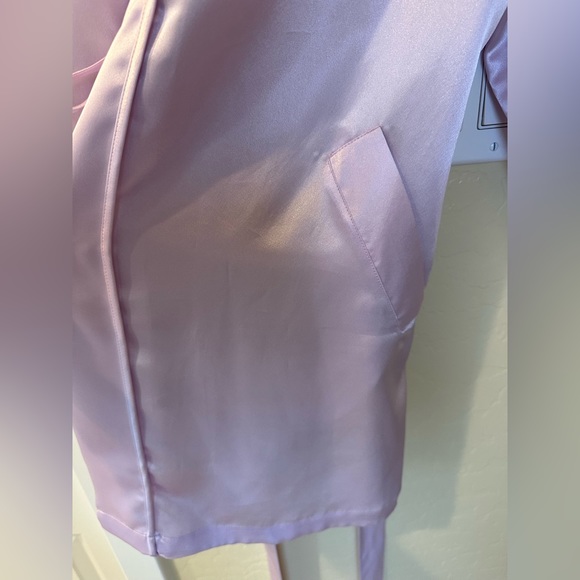 Victoria’s Secret Lavender Robe with Tie - Picture 7 of 7